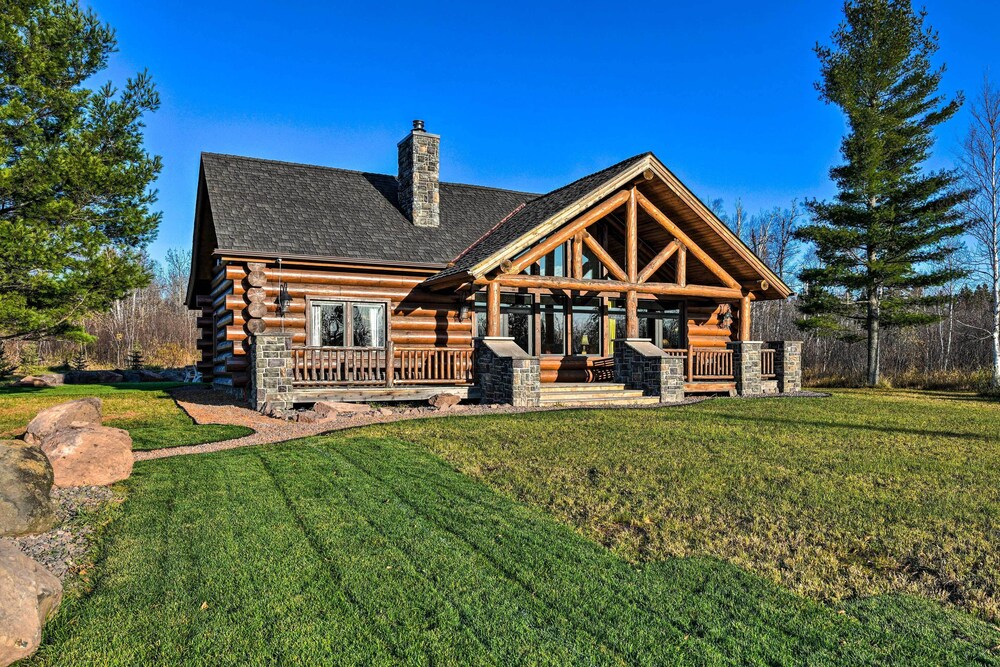 North Shore Cabin w/ Fire Pit By Gooseberry Falls! view 3