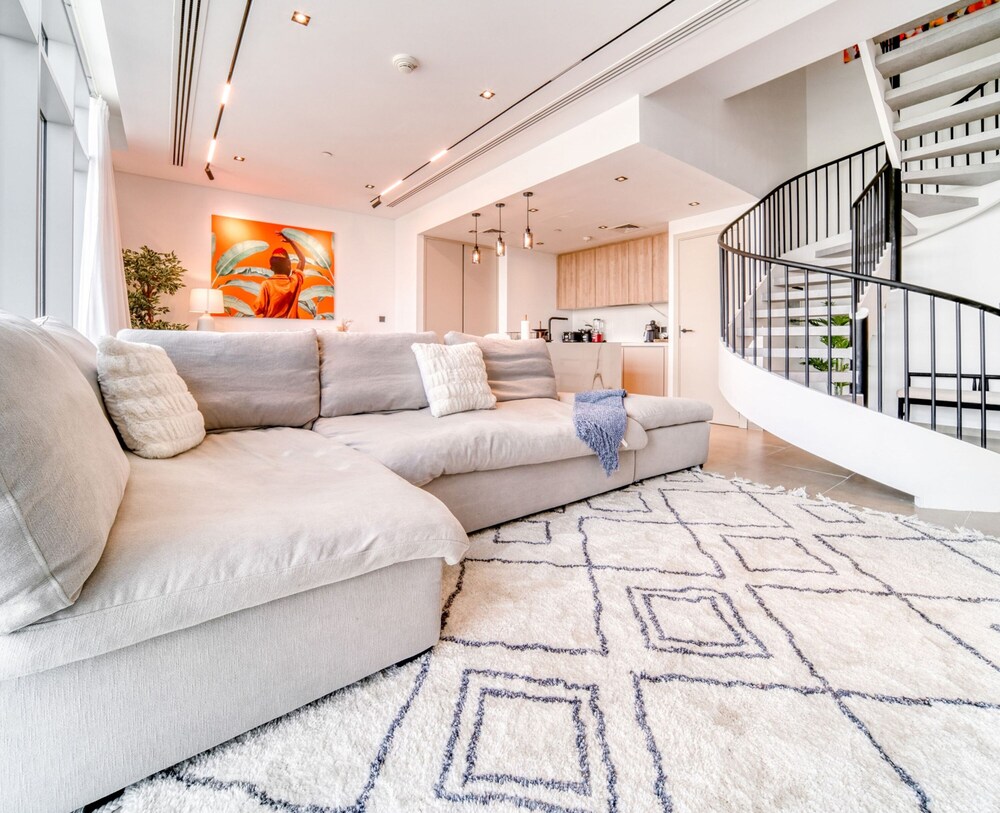 Luxe and Modern Duplex in Difc
