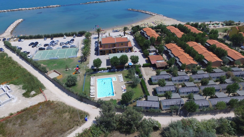 Diomedea Residence Village