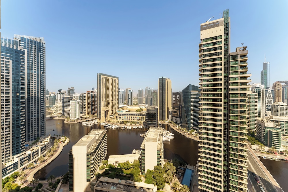 Marco Polo - Chic 1 BR with 2 balconies | Marina Views & Tram