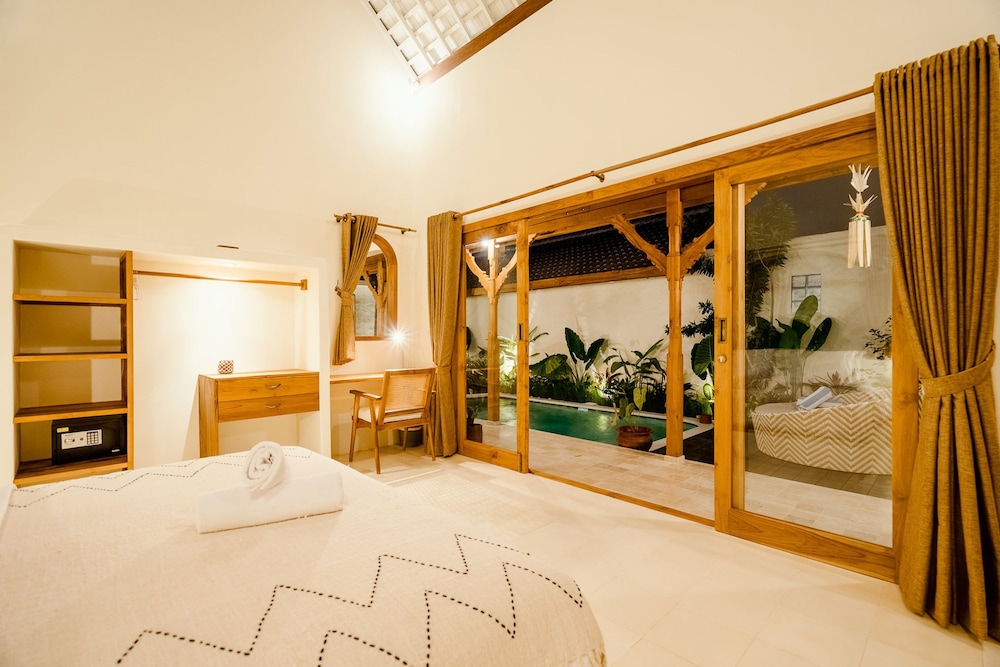 Villa Canggutopia 3 by Alfred in Bali - Tropical 1BR Villa in Heart of Canggu Echo Beach