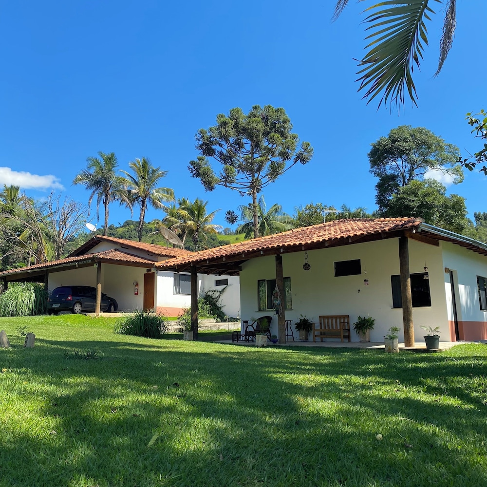 Acalanto Inn