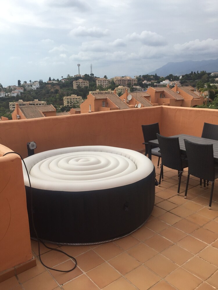 Luxury Duplex Penthouse with Sea Views ML26 view 5