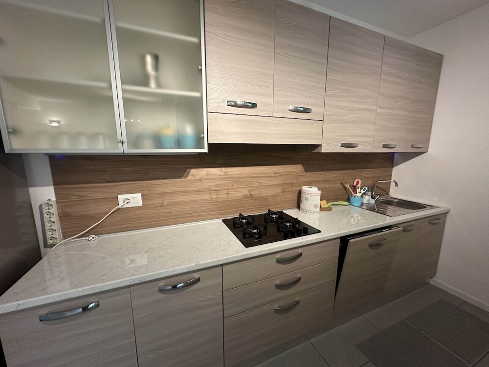 Bright new Apartment Between Beach and City Centre