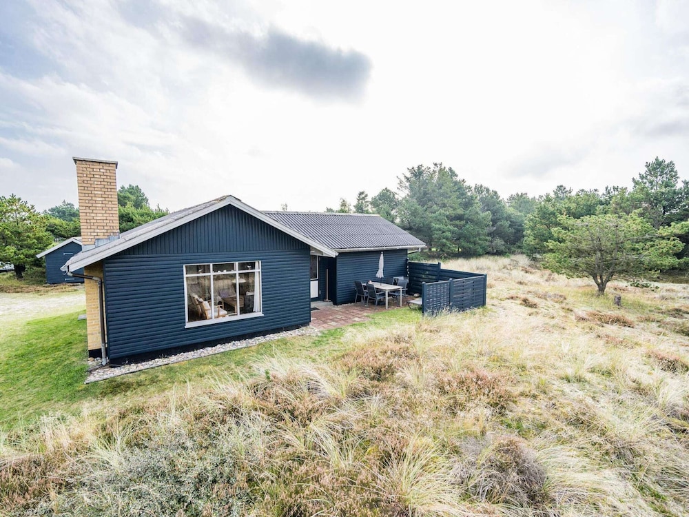 6 Person Holiday Home in Blavand