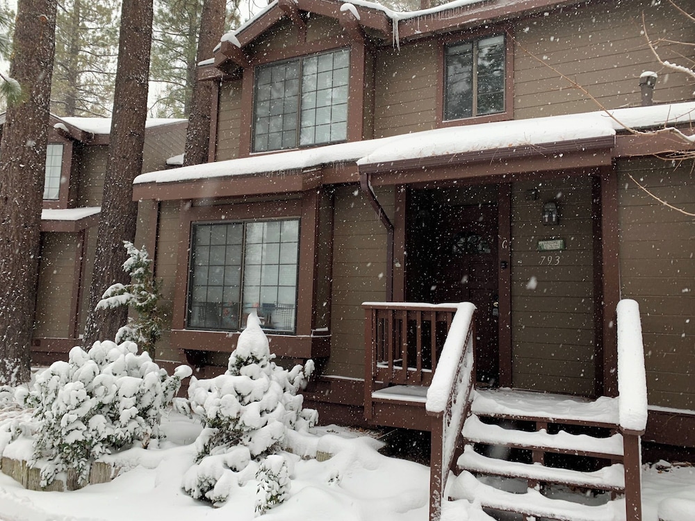 Junipine Lakefront Condo