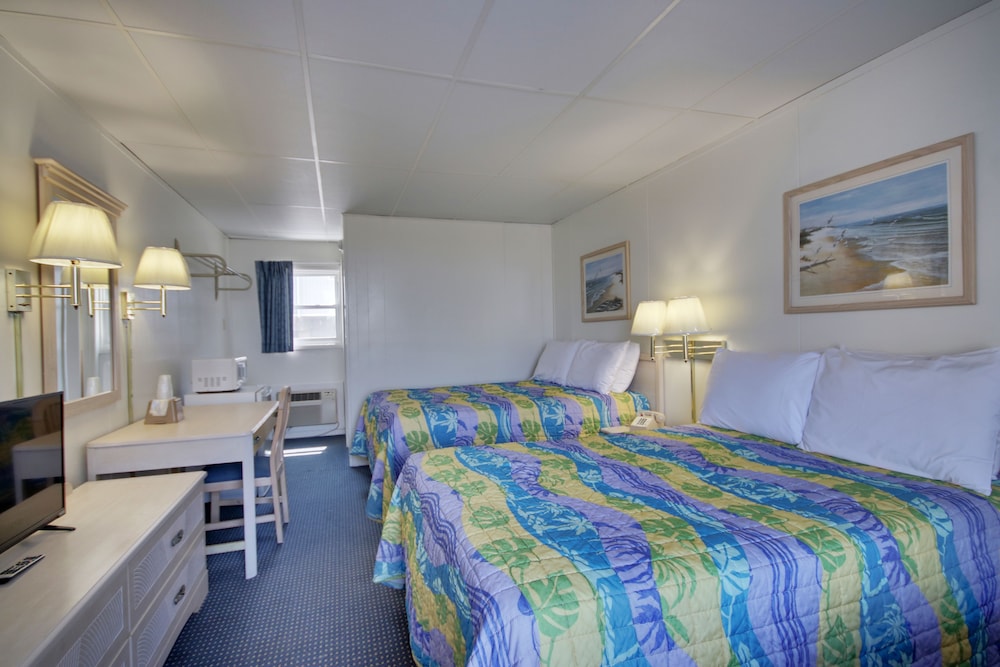 Thunderbird Beach Motel