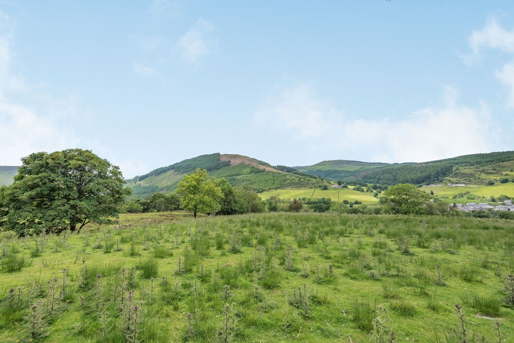 3 Tyn Y Mynydd