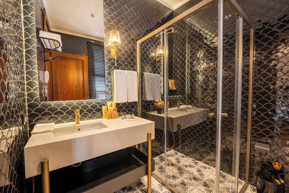 Belmondo Süitler - Image 139