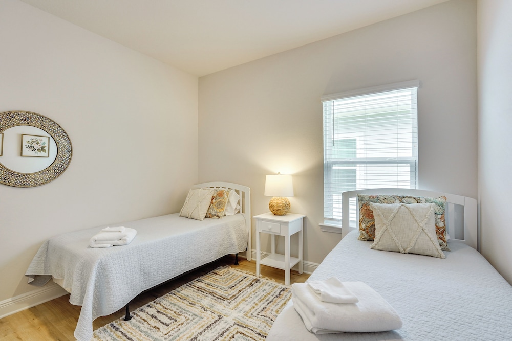 Port St Joe Home w/ Beach & Boardwalk Access!