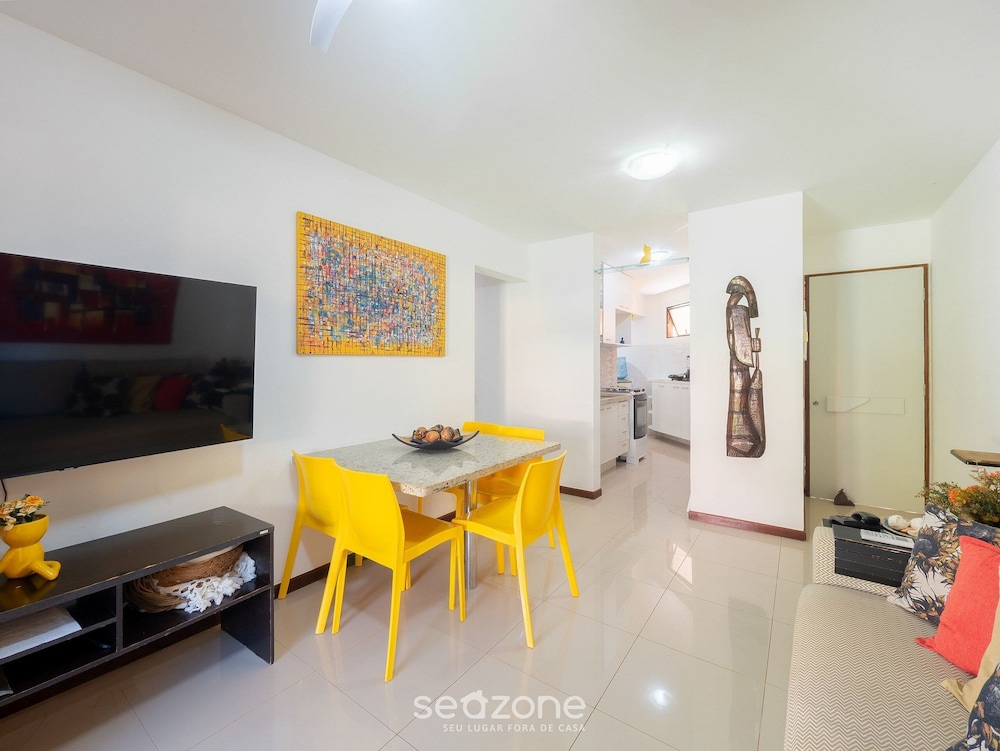 Condominium With Gym and Pool in Guarajuba - Camacari GSH