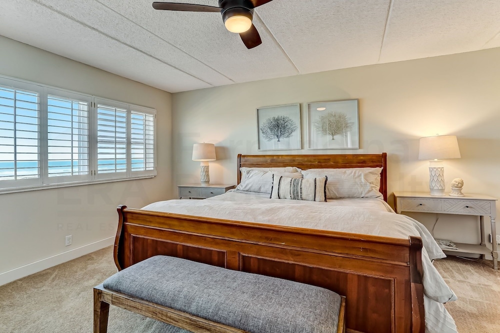 220 Amelia By The Sea 3 Bedroom Condo by RedAwning view 3
