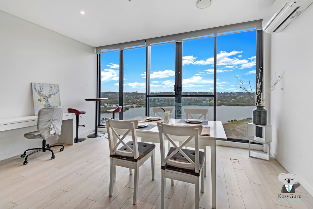 Kozyguru | Wentworth Point | 1 Bed Waterview Apt