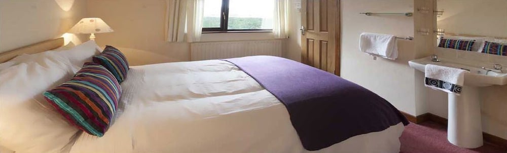 Broadlands Bed and breakfast