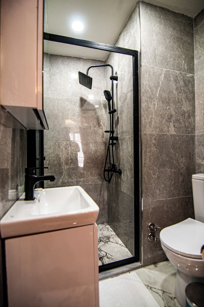 By Historial Hotel - Image 11