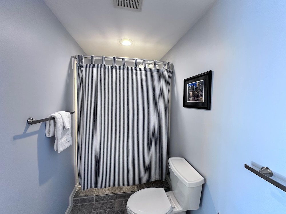 Ozark Escape - Enjoy Resort-style Fun