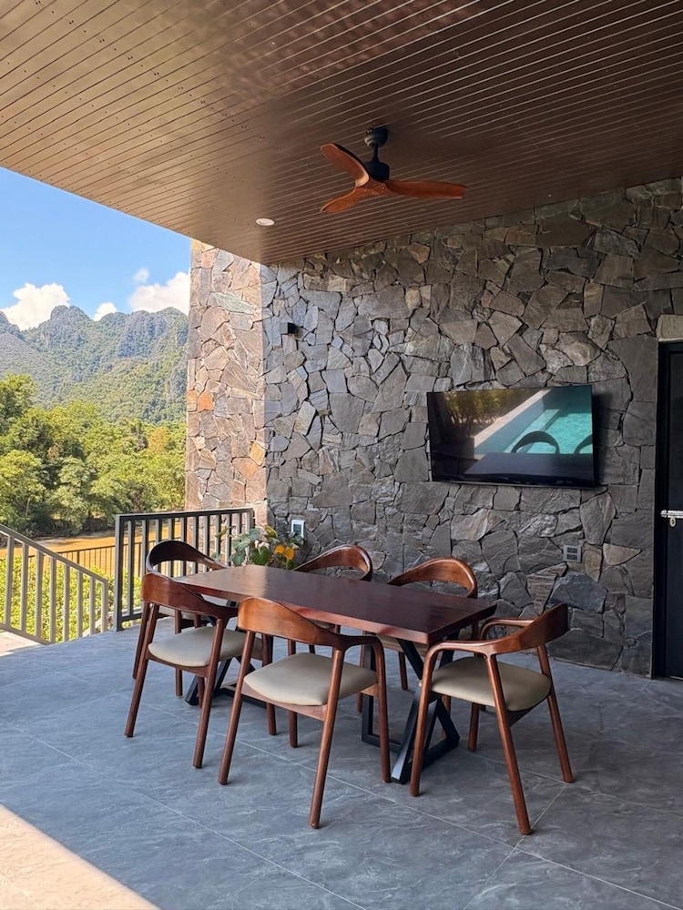 Song View Pool Villa