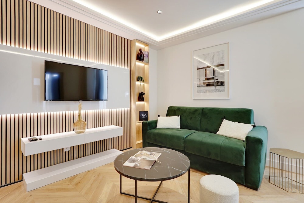 Sublime Apartment in the Heart of Paris