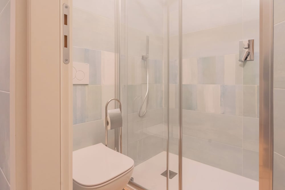 Simar Apartments nearby Como S.G. Train Station by Rent all Como
