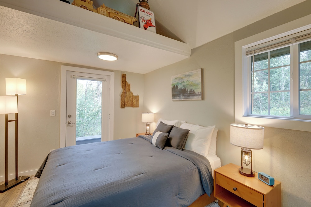 Near Payette Lake! Cabin w/ Outdoor Space