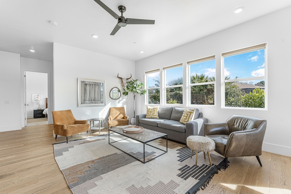 Tee For Two 6 Bedroom Condo