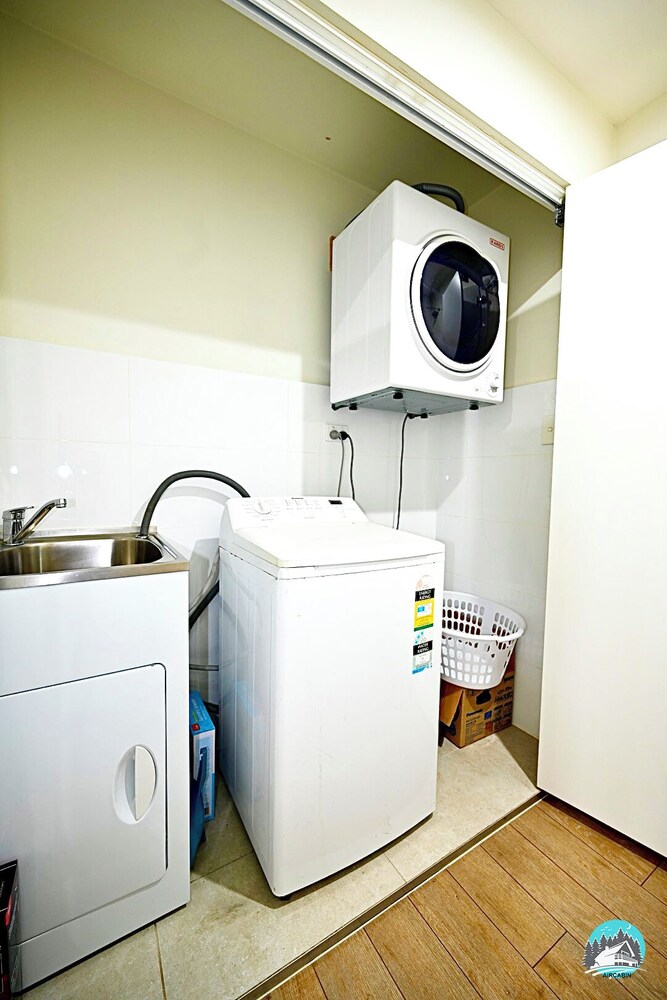 Aircabin Canterbury Cheerful 2 Beds Apt