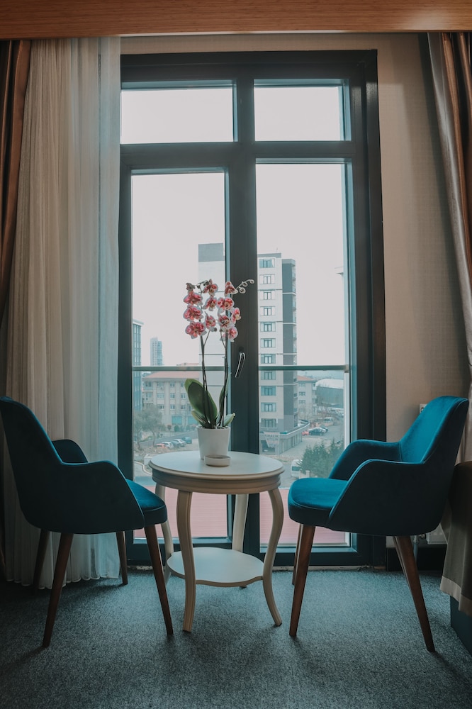 Grand Lark Otel - Image 43