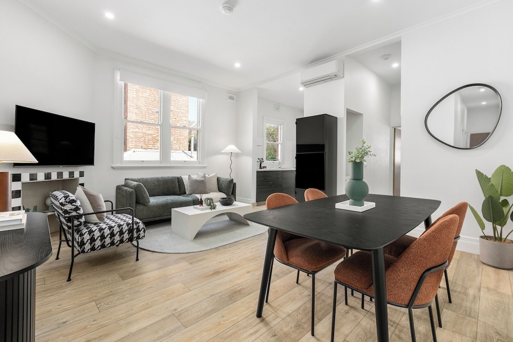 Simpson Street Apartments by Urban Rest