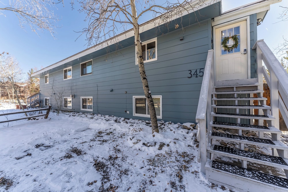 345 Rainbow Court