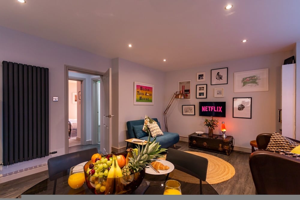 Walpole Bay 2 bed Stunning Garden Apt By Adliv