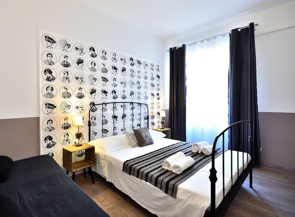 Romantica Rooms