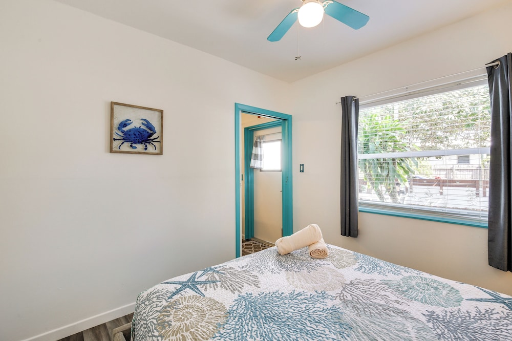 Hollywood Cottage Near Haulover Park: Pets Welcome view 3
