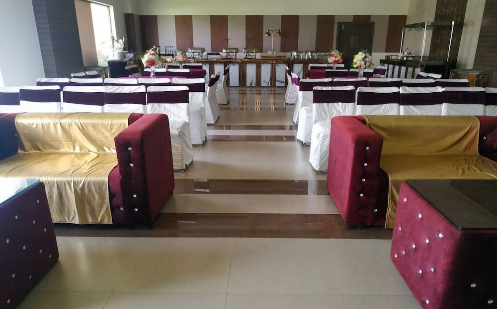 meeting & event spaces