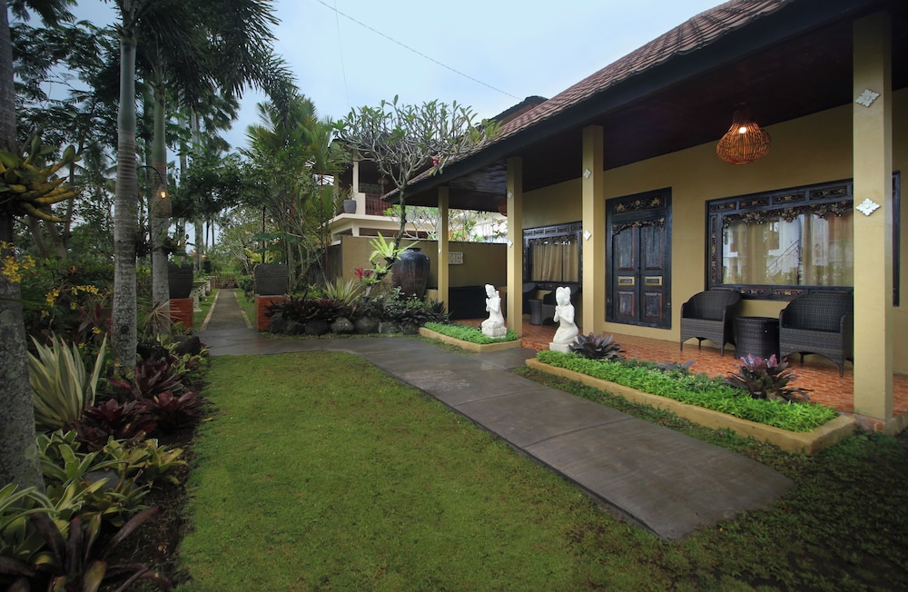 Kanaka Villas by Prabha