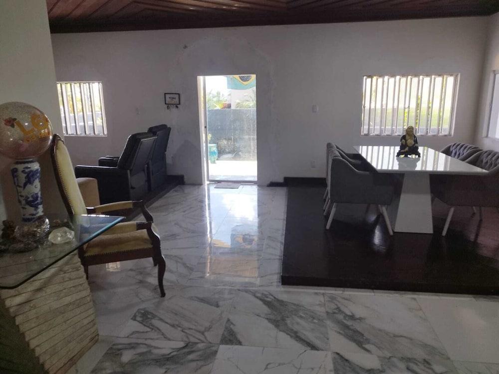 Casa com Piscina 50000 lts Área Gourmet