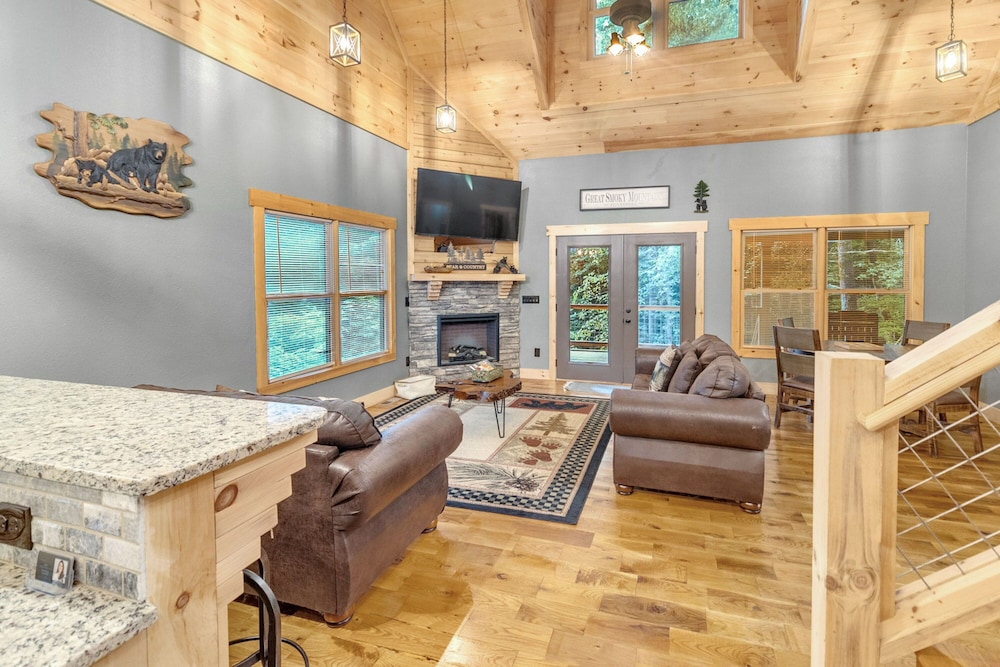 Pinewood Forest Walden's Creek Cabins
