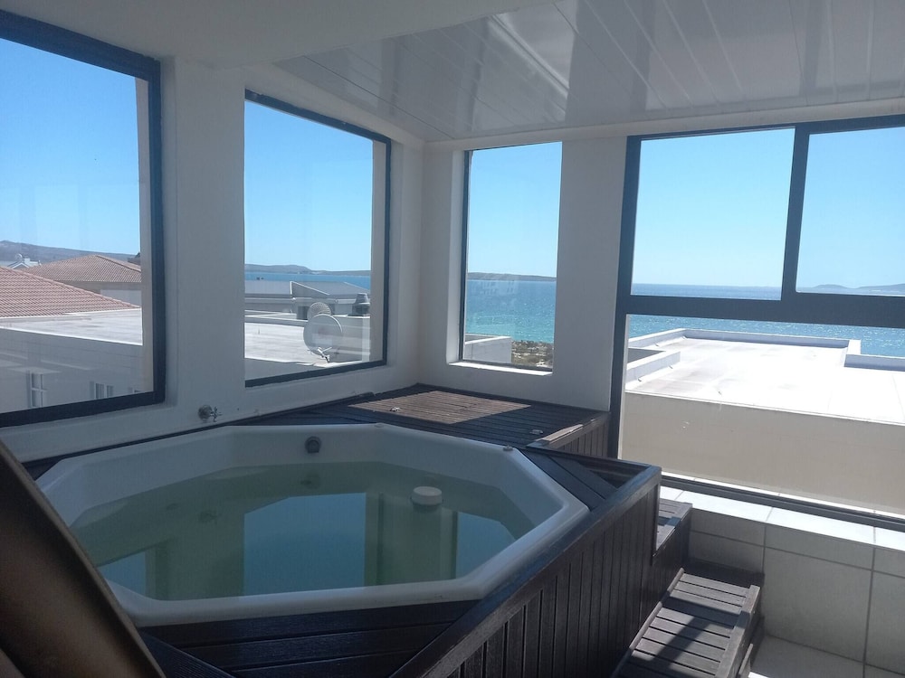 The Views - Oceanview Haven in Langebaan - 3 Levels of Luxury