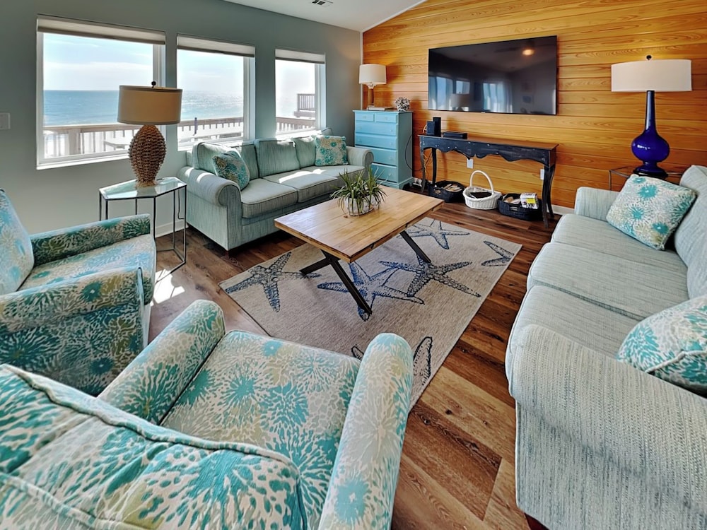 A Grande Green by Topsail Realty