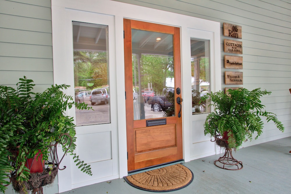 The Roost Ocean Springs