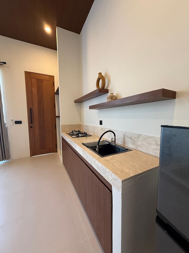 Malasama suites hotel