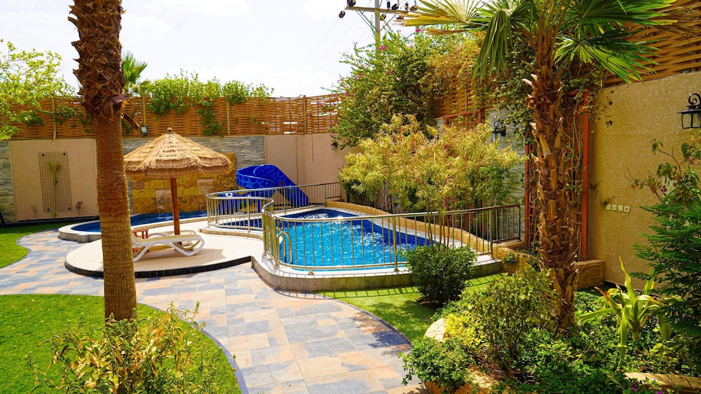 The Land Villas Ammaria