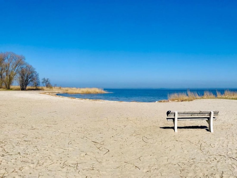 Serene Waterview Retreat 2 Bedrooms in Mönkebude, Germany