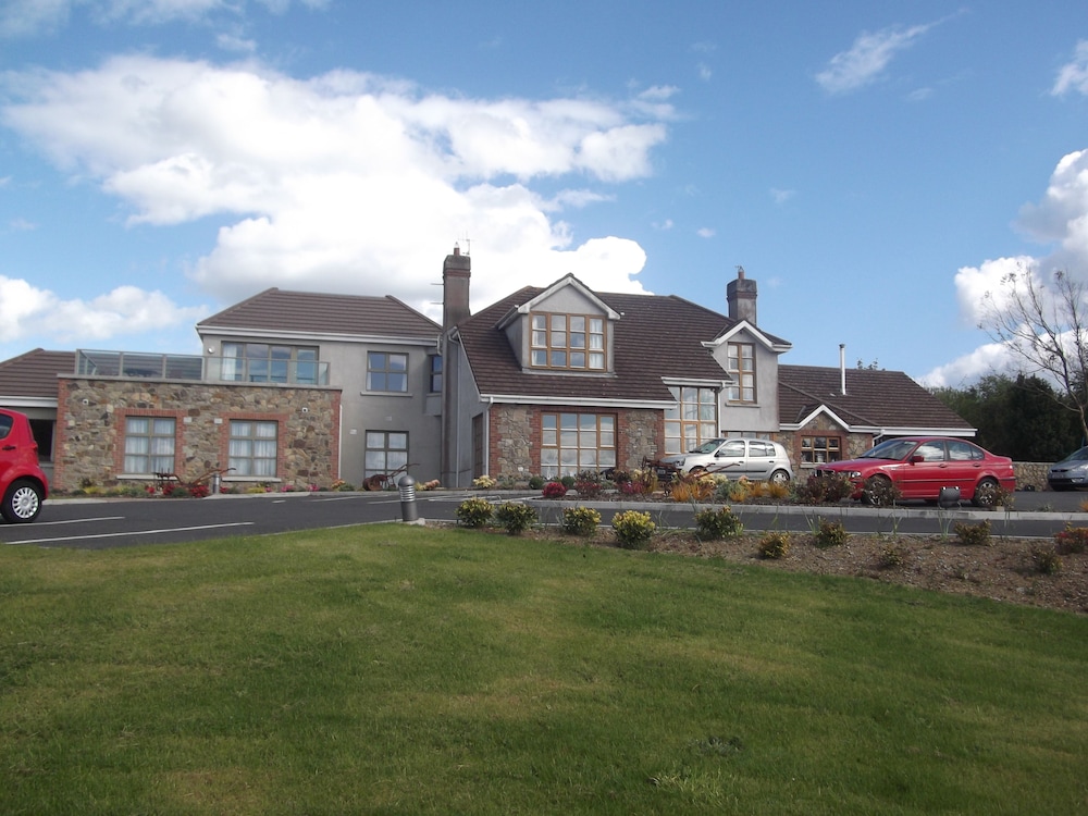 Waterford Vacations - Samuel's Heritage Bed  Breakfast - Property Image 1