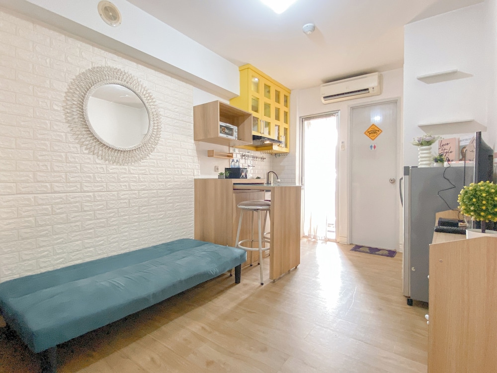 Restful And Tranquil 1Br At Apartment Bassura City