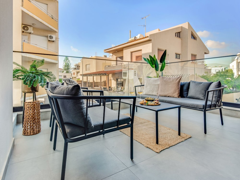 Sanders Crystal 1 - Charming 1-bdr Apt With Shared Pool view 4