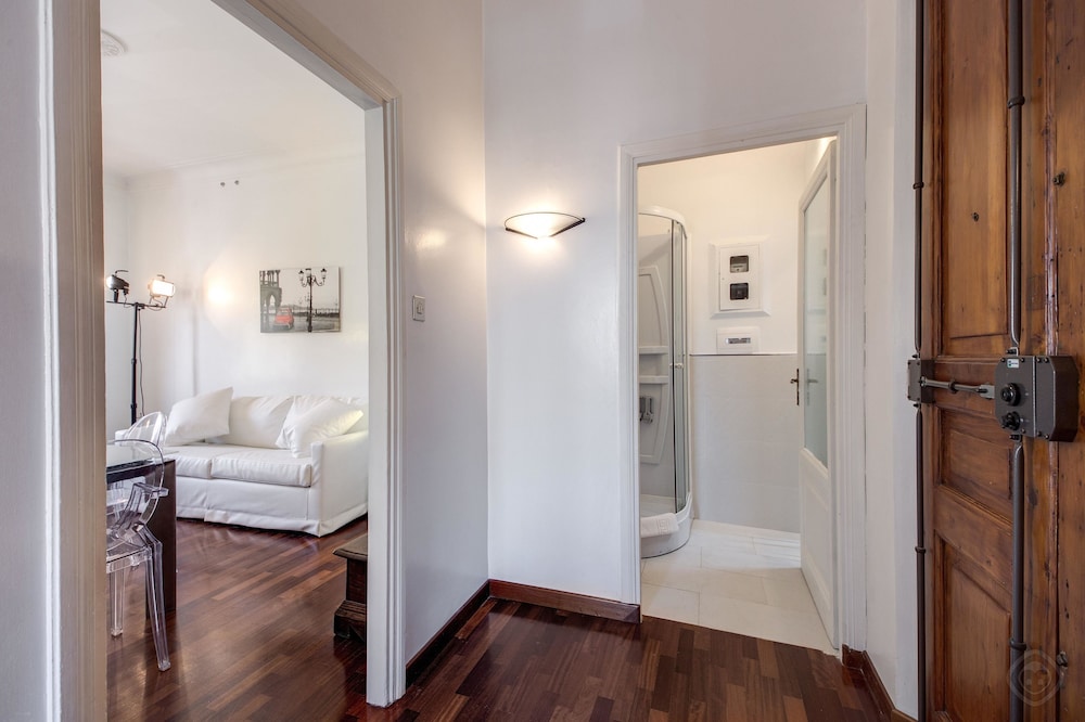 HI River View apartment