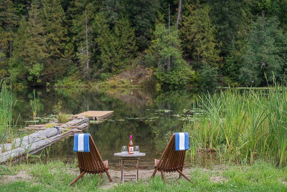 Revelstoke Lakehouse by Revelstoke Vacations