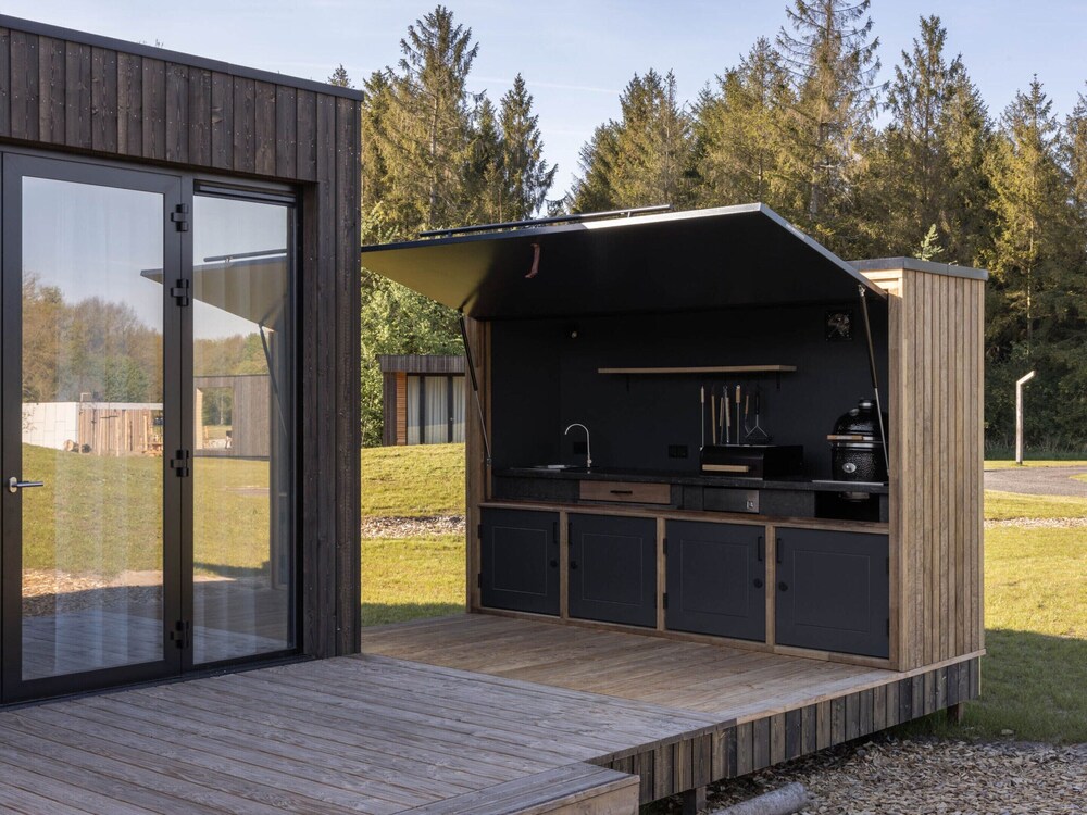 Beautiful Villa With Outdoor Kitchen view 3