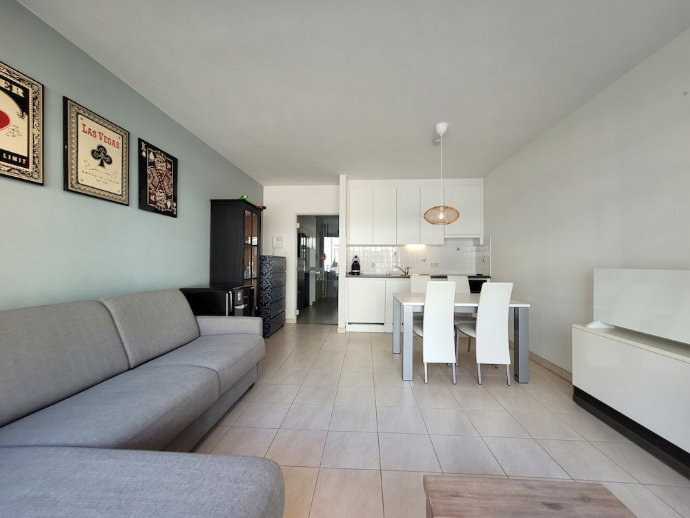Central Apartment Near Sea & Casino