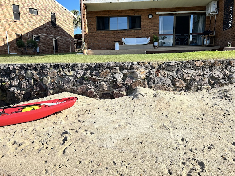 Barooga1- Mooloolaba Canal Front